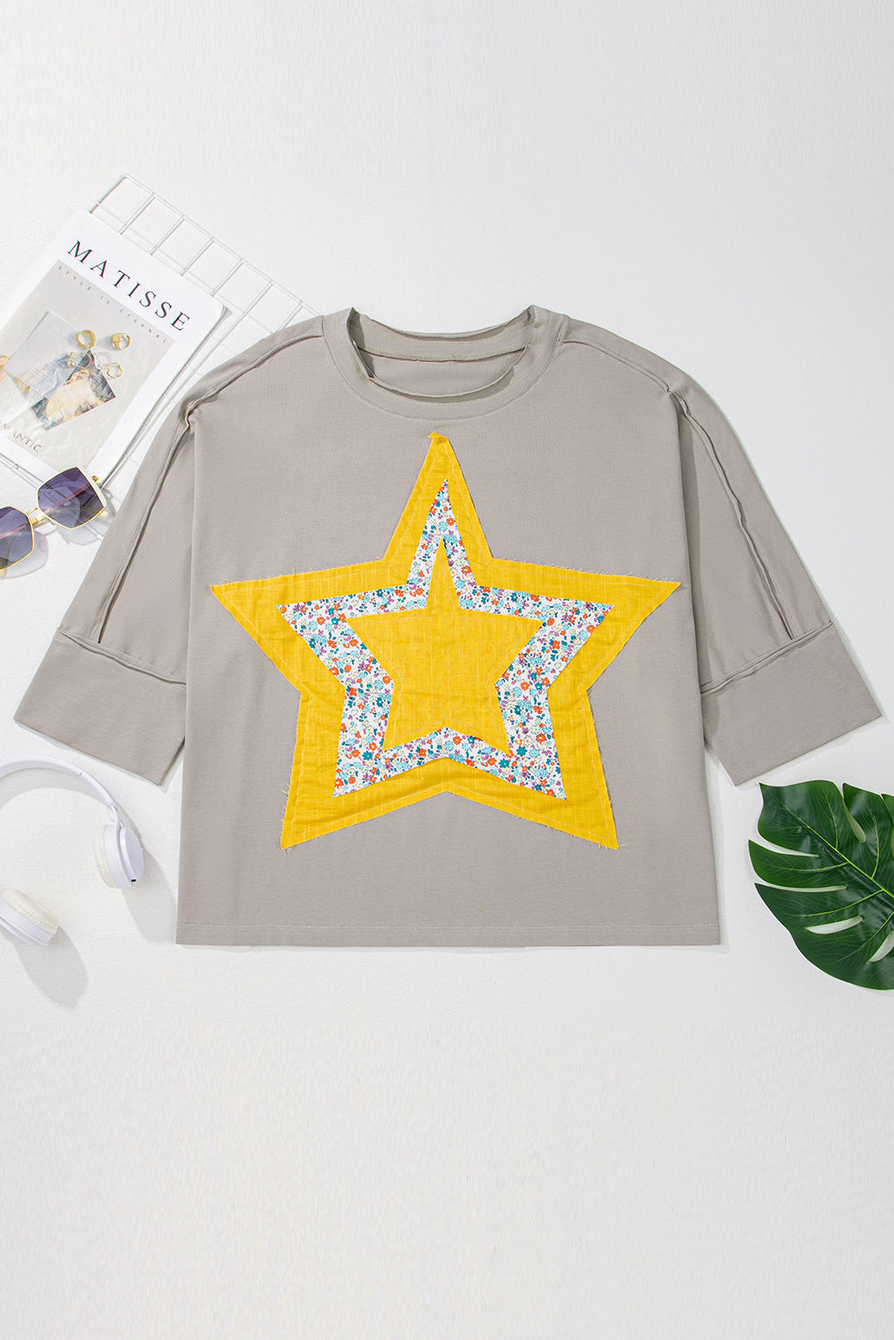 Medium Grey Floral Star Patched 3/4 Sleeve Plus Size Top