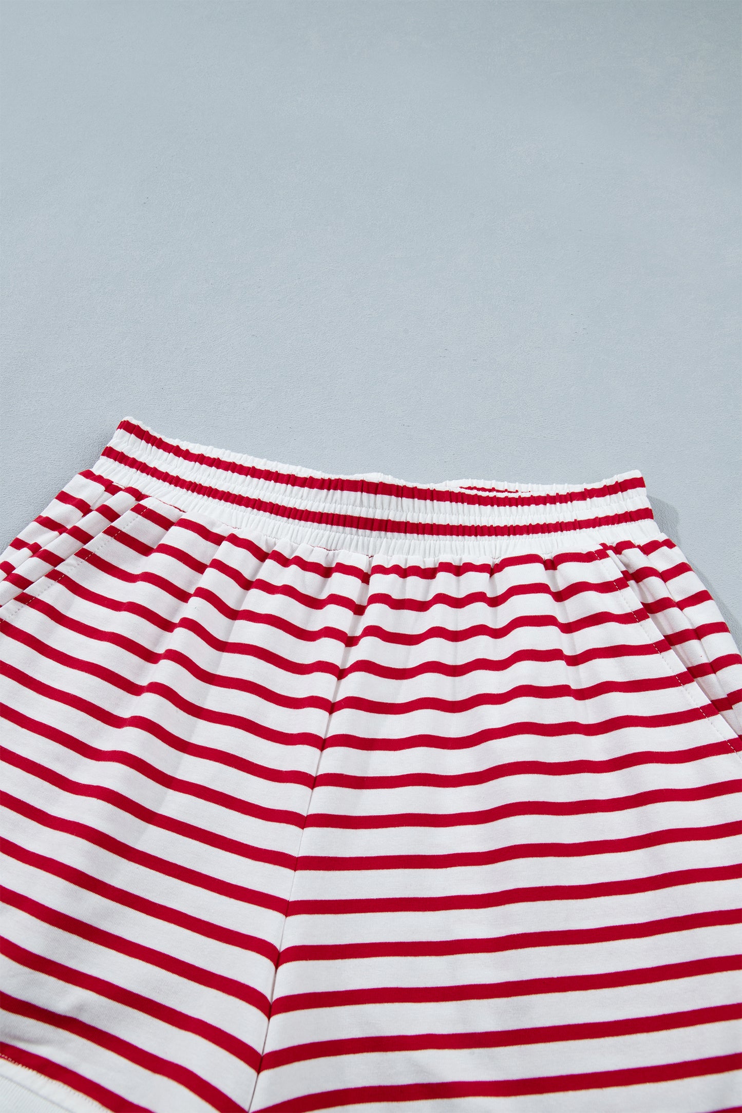 Red Stripe Scallop Trim Casual Top 2pcs Short Set