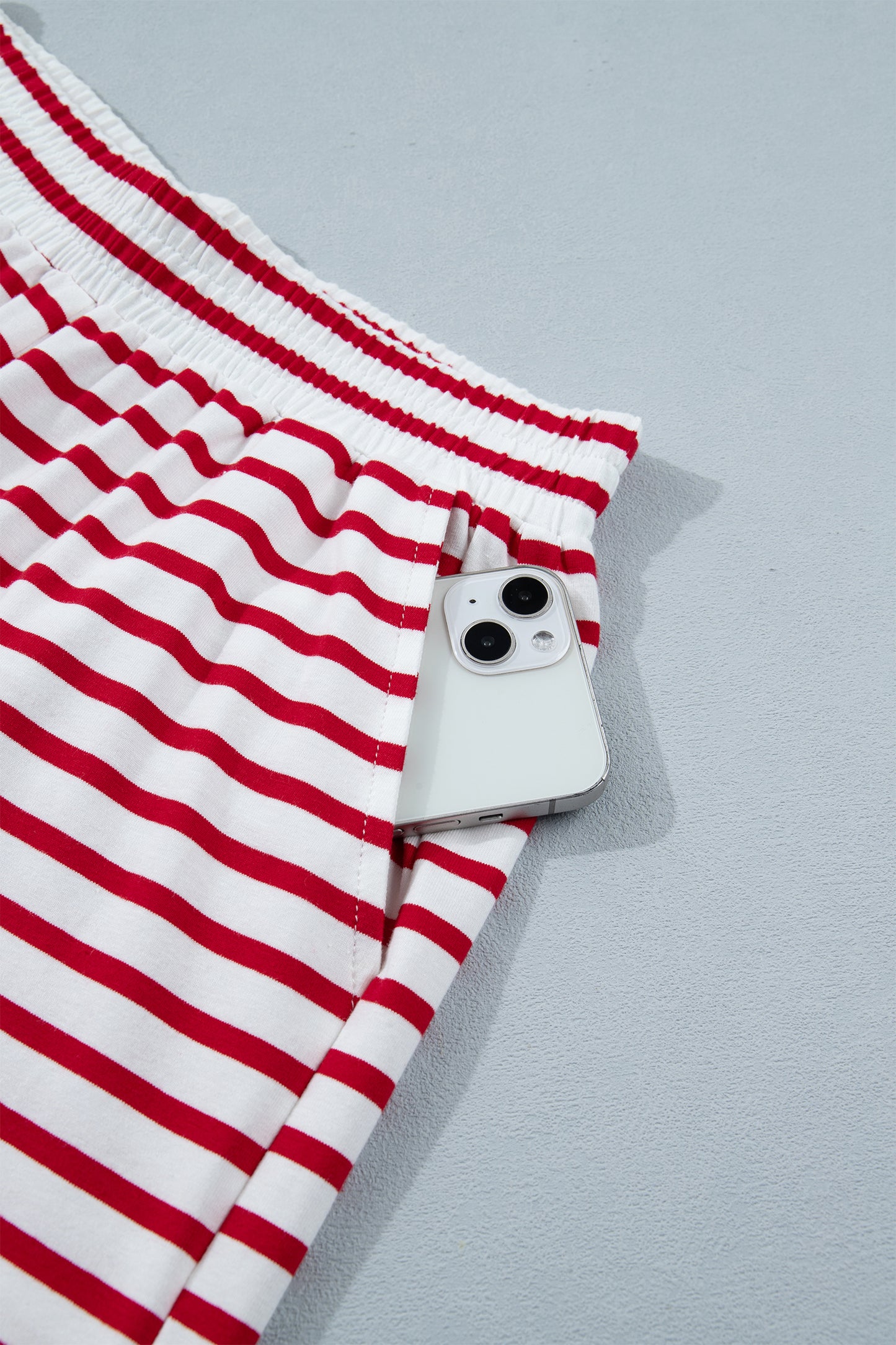 Red Stripe Scallop Trim Casual Top 2pcs Short Set