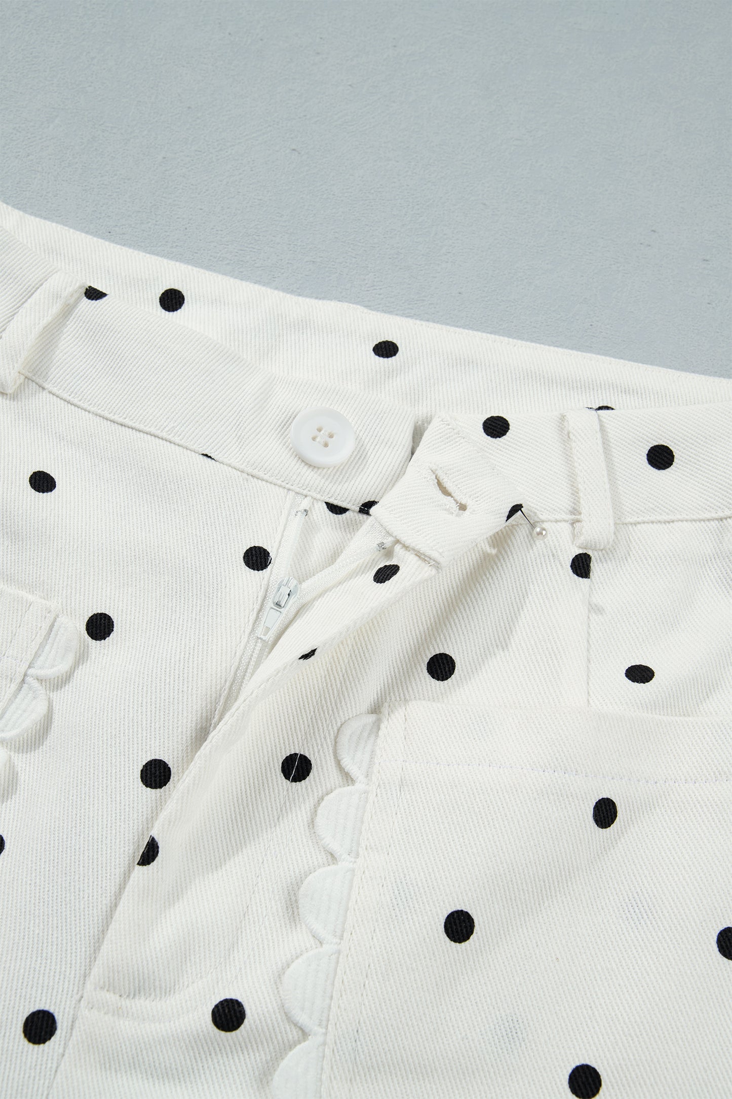 White Polka Dot Print Scalloped Patch Pocket Cotton Shift Pants